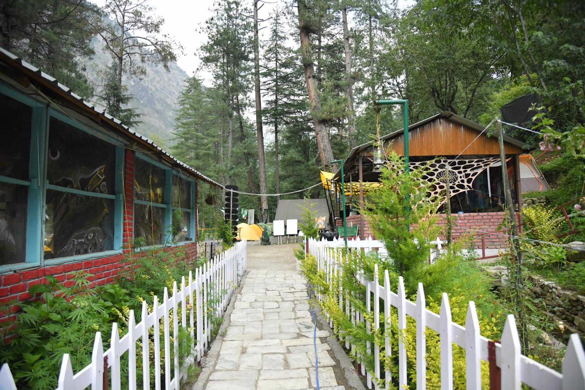 Himtrek Riverside Camps, Kasol Exterior photo